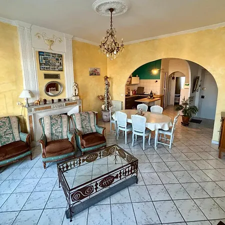 Appartquaisete Et Garage Appartamento *
