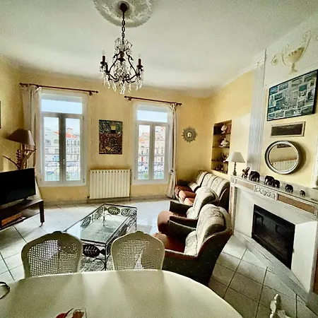 Appartquaisete Et Garage Apartamento *