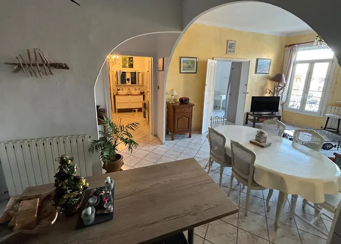 Appartquaisete Et Garage Appartement Sète